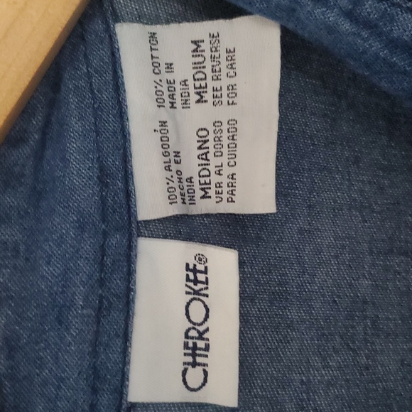 Vintage Cherokee Button Down Embroidery Denim Shirt Size Medium - Picture 5 of 7